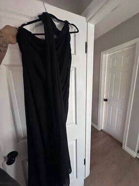 Elegant Black Evening Dress - Classic Halter Gown